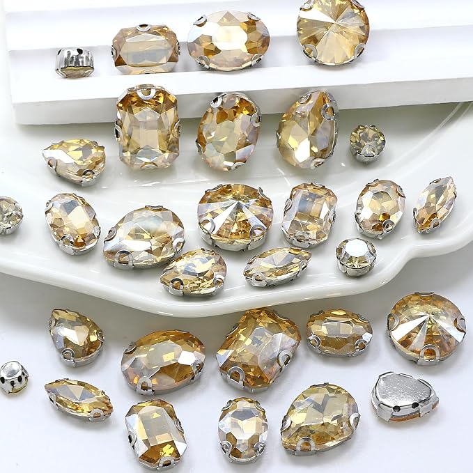 Sew on Rhinestone, Bags and Sewing Accessories，Golden by Unknown