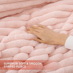 Smoofy Fluffy Queen Size Comforter Set 3 Pieces - Image 5