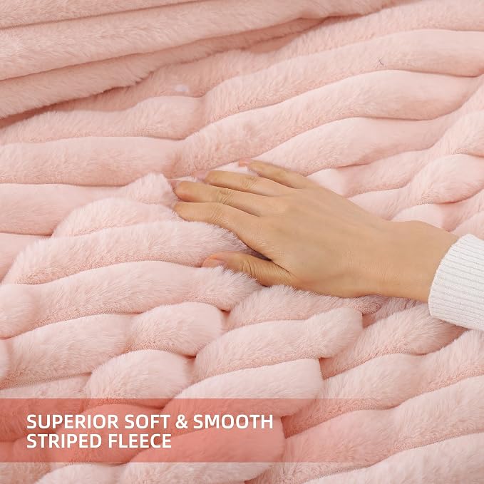 Smoofy Fluffy King Size Comforter Set 3 Pieces - Image 5