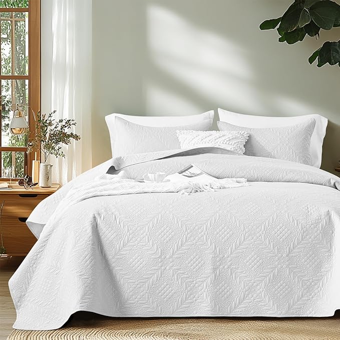 FLYMME Full Queen Quilt Bedding Set, Lightweight White Bedspreads, Vintage by FLYMME