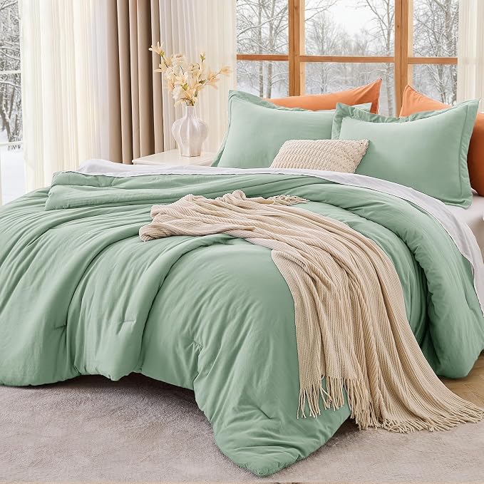 MUXHOMO Queen Comforter Set, All Season Ultra Soft Down Alternative Bedding by MUXHOMO
