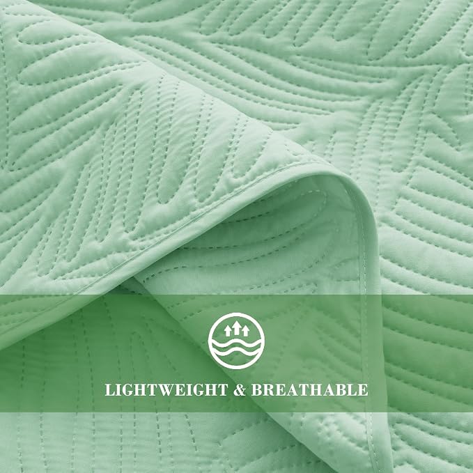 Exclusivo Mezcla California King Quilt Bedding Set, Lightweight Sage Green - Image 5