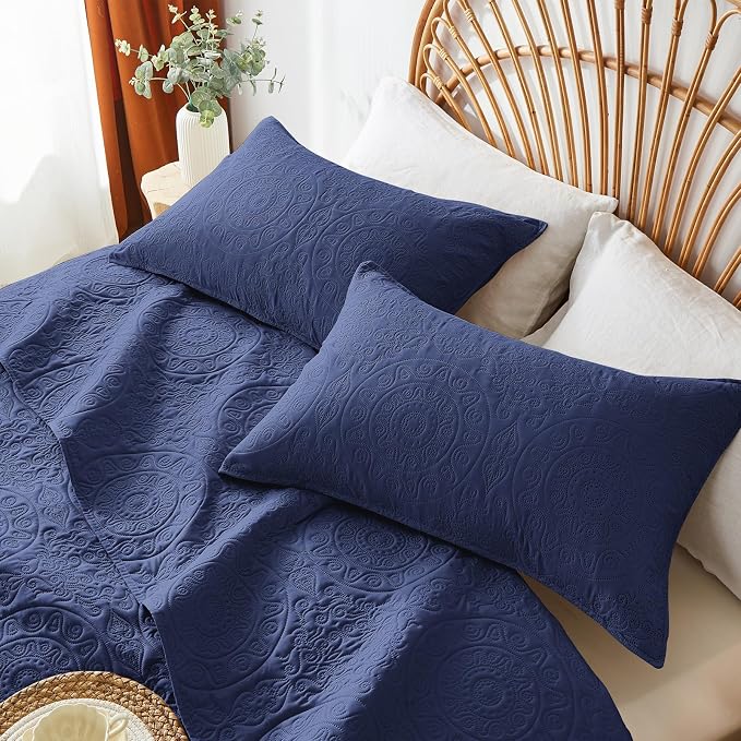 WURUIBO Navy Blue Quilt Set Twin Size, Embossing Microfiber Bedspreads - Image 4