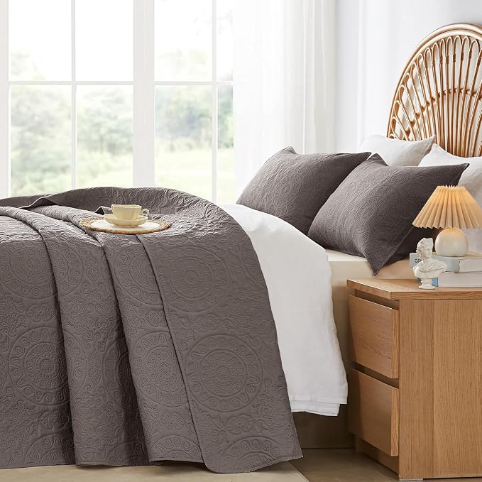 WURUIBO Dark Gray Quilt Set Twin Size, Embossing Microfiber Bedspreads - Image 3