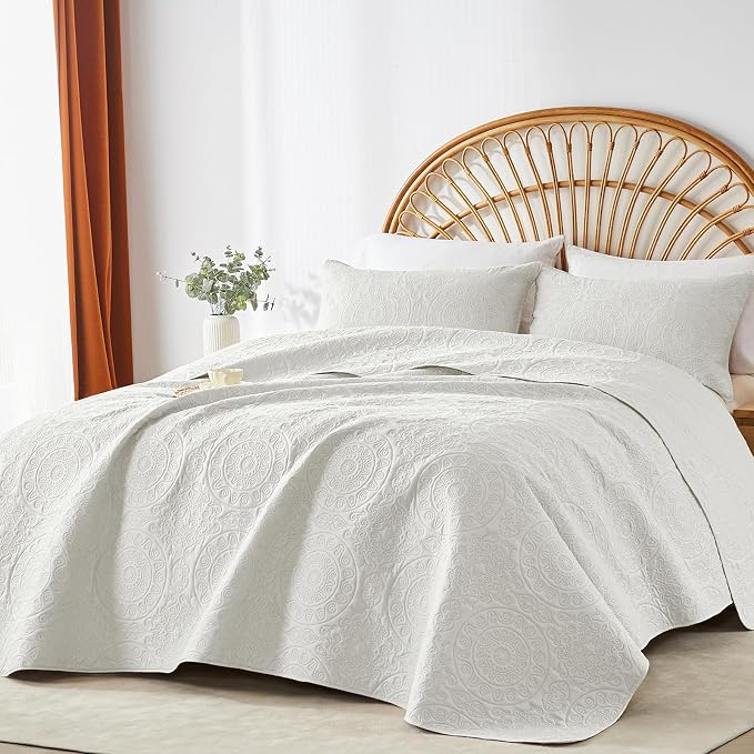 WURUIBO Cream White Quilt Set Twin Size, Embossing Microfiber Bedspreads - Image 2