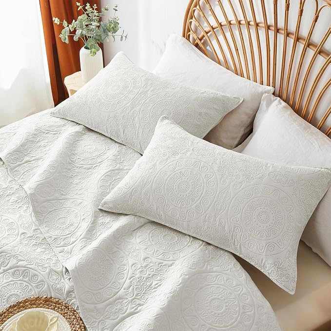 WURUIBO Cream Quilt Set Queen Size, Embossing Microfiber Full Bedspreads - Image 5