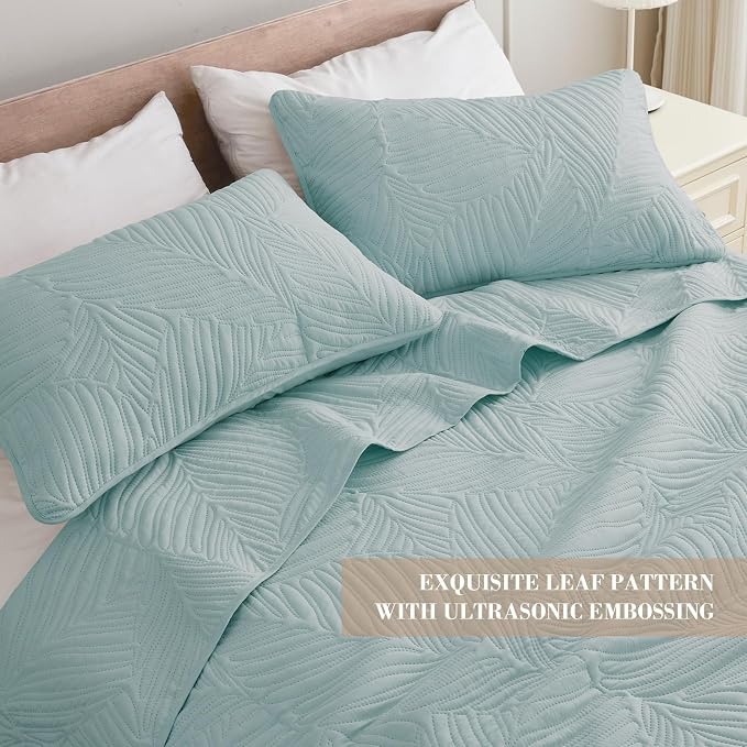 Exclusivo Mezcla California King Quilt Bedding Set, Lightweight Aqua Blue - Image 3