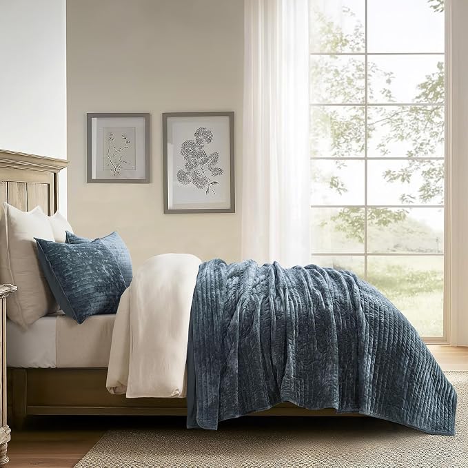 EVERGRACE Velvet Quilt Set Queen Size, Luxurious Soft Striped Channel Bedding - Image 4