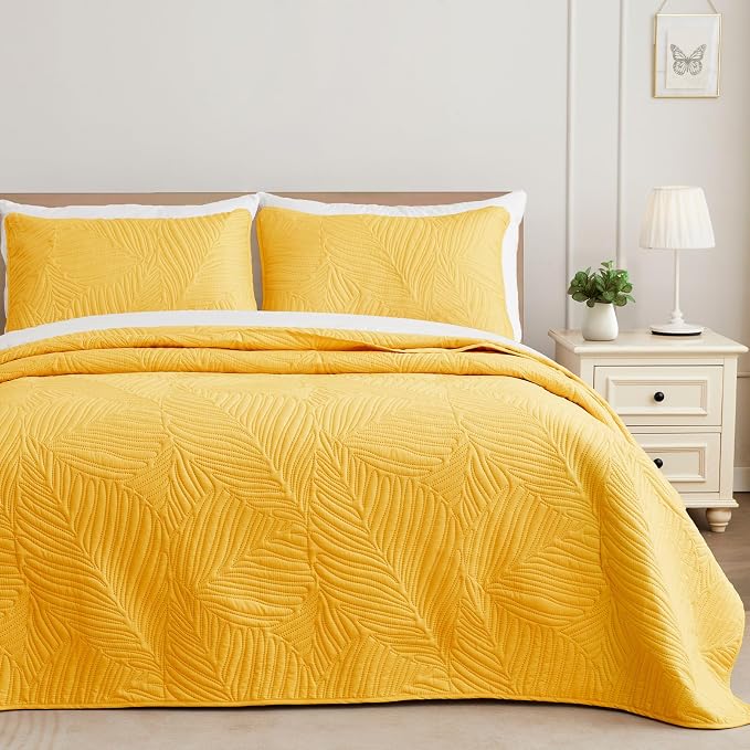Exclusivo Mezcla California King Quilt Bedding Set, Lightweight Yellow Quilts by ExclusivoMezcla