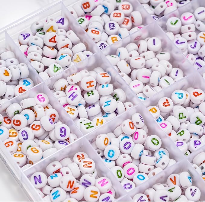 1400 Pieces 4x7mm White Round Acrylic Alphabet Letter Beads A-Z Heart Pattern - Image 2