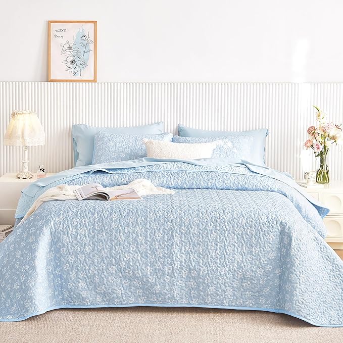 Wake In Cloud - Floral Quilt Set, Coquette Cottagecore Shabby Chic Flower - Image 2