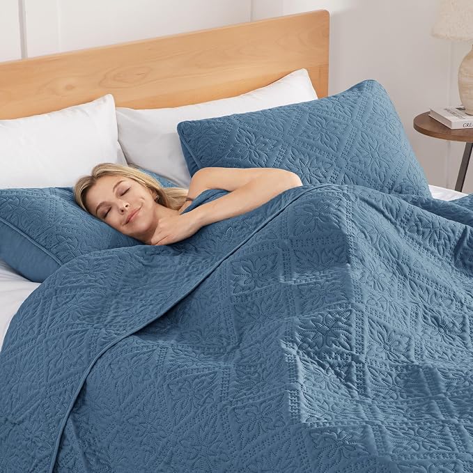 Exclusivo Mezcla King Quilt Bedding Set, Lightweight Soft Bedspreads Coverlets - Image 4
