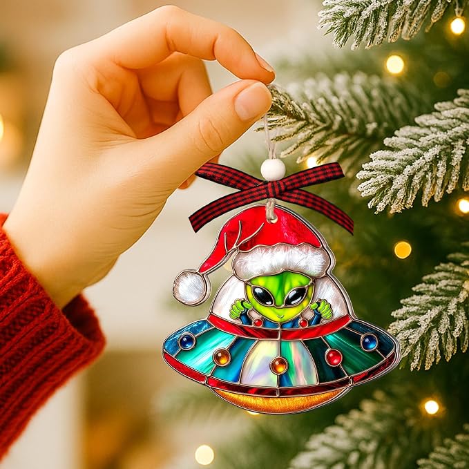 Alien Ornament 2025 - Image 5