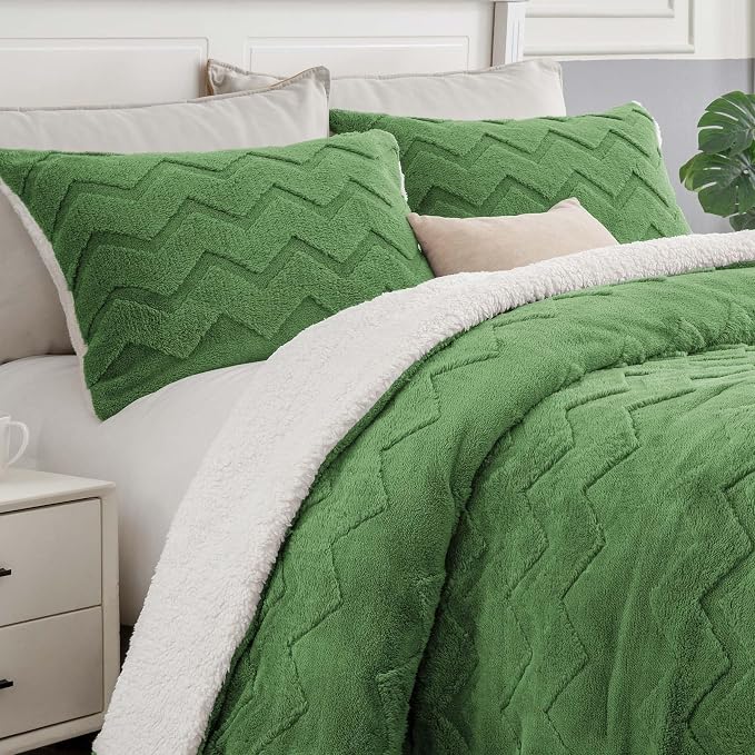 BEDELITE Fluffy Queen Comforter Set by BEDELITE