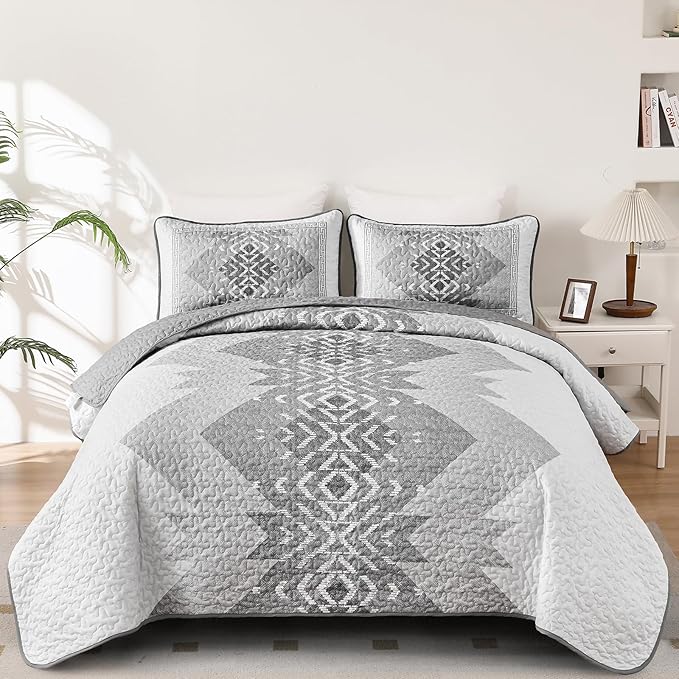 Dintszyayue Grey Quilt Set Queen Size 3 Pieces Boho Aztec Quilt Set Queen Gray by Dintszyayue