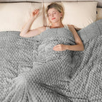 Super Soft Luxury Fleece Sherpa Weighted Blanket - Image 9
