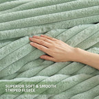Smoofy Fluffy King Size Comforter Set 3 Pieces - Image 5
