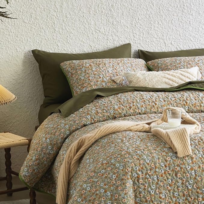 Wake In Cloud - Floral Quilt Set, Cute Vintage Flower Cottagecore Shabby Chic by WakeInCloud