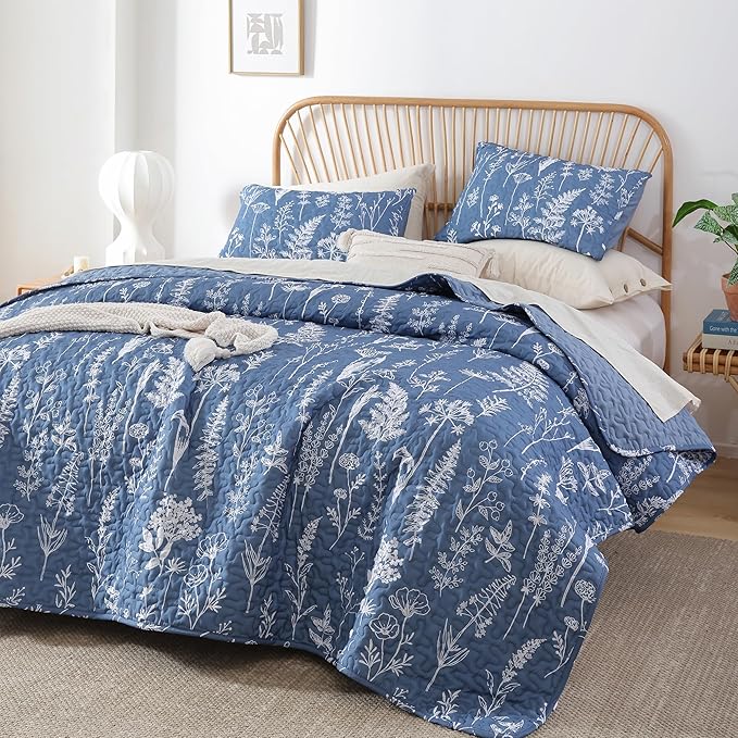 JANZAA Quilts Queen Size Infinity Blue Floral Queen Quilt Bedding Set by JANZAA