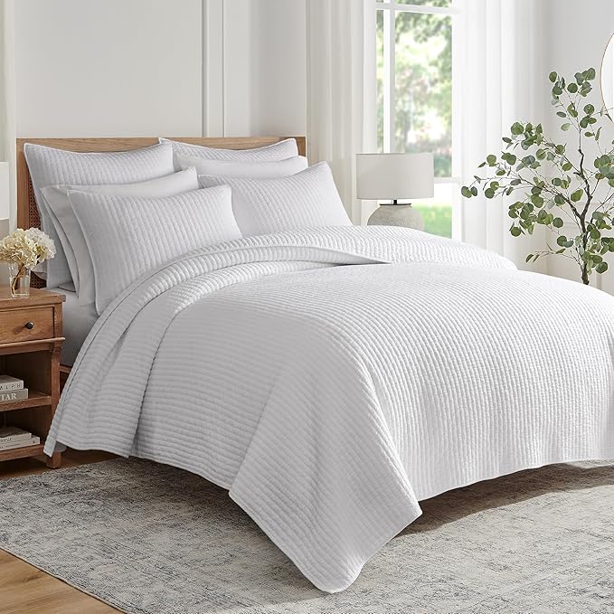 Levtex Home Cross Stitch Reversible Full/Queen Quilt Set and 2 Pillow Shams by LevtexHome
