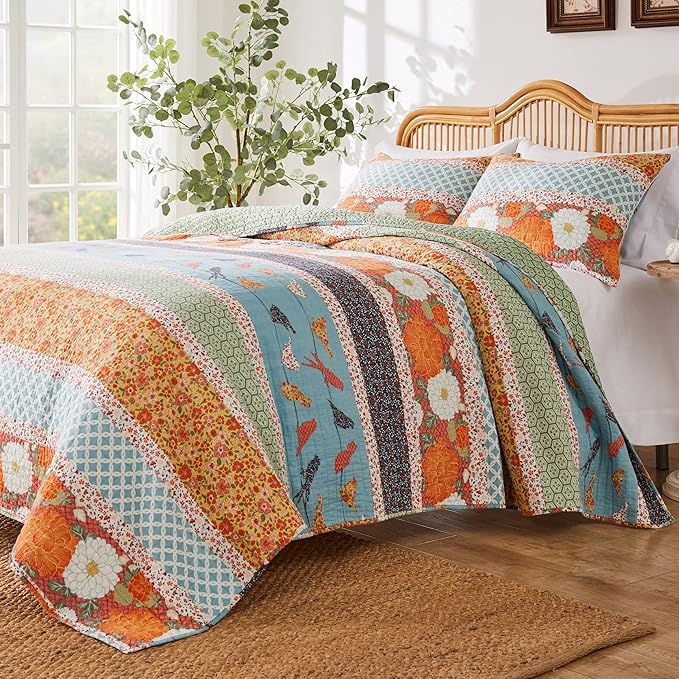 Greenland Home Carlie Modern Floral Reversible Quilt Set, 3-Piece King by GreenlandHome