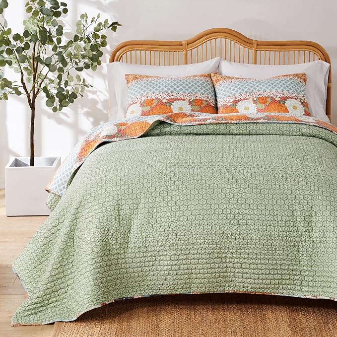 Greenland Home Carlie Modern Floral Reversible Quilt Set, 3-Piece Full/Queen - Image 3