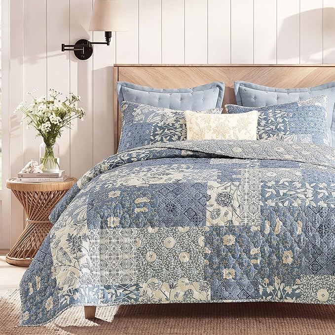 BLOOMHAVEN Quilt Set Twin Size, Patchwork Blue Floral Quilt Sets, Reversible by BLOOMHAVEN