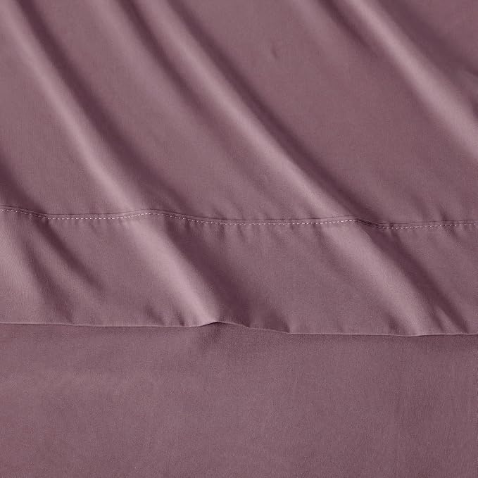 Amazon Basics Lightweight Super Soft Easy Care Wrinkle-Free Microfiber 3-Piece - Image 4